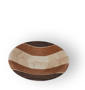 Cuenco de madera con franja central clara flotando sobre fondo blanco con sombra suave